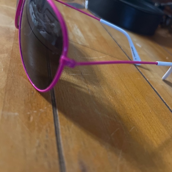 sunglasses - Picture 2 of 3